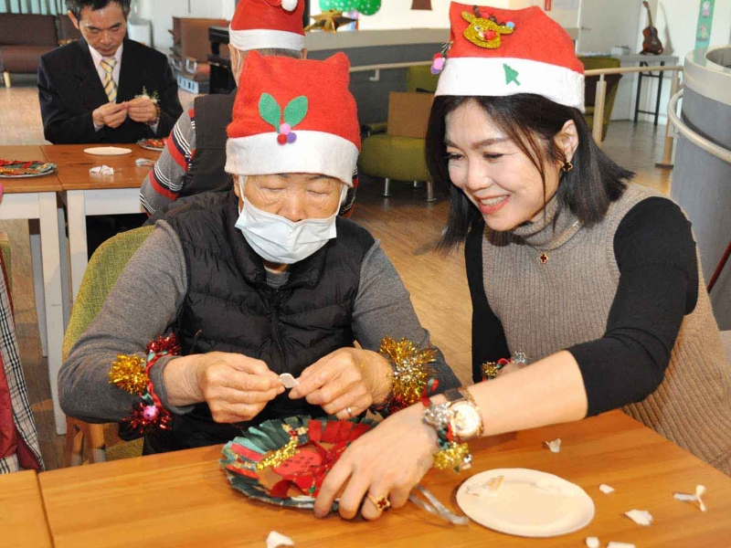 【113年12月17日】京美集團六訪切膚之愛基金會，溫暖連瑪玉學苑老寶貝心房